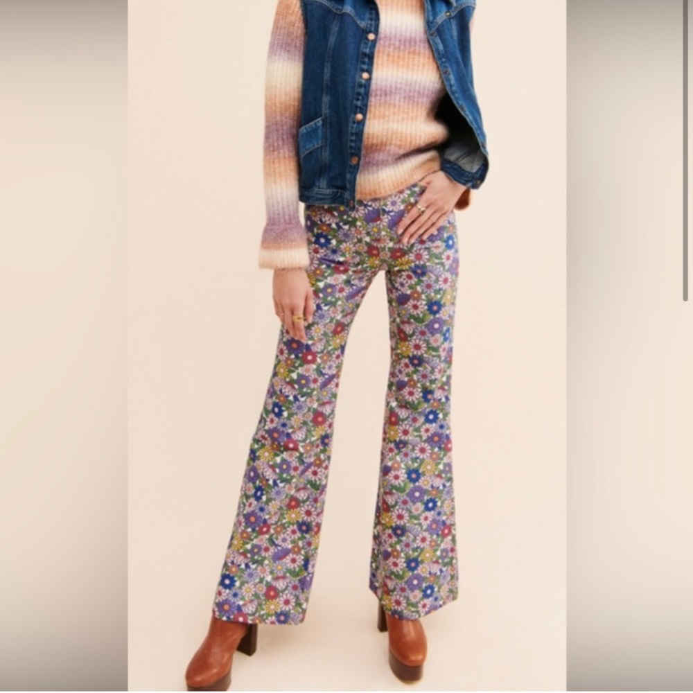 Floral Print Flare Wrangler Jeans